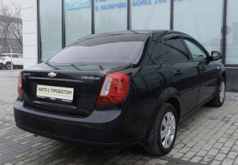 Подержанный автомобиль Chevrolet Lacetti Sedan 2011 года (5 фото)