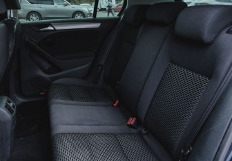 Подержанный автомобиль Volkswagen Golf Hatchback 2010 года (13 фото)