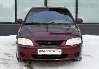Подержанный автомобиль Kia Spectra Sedan 2006 года (8 фото)