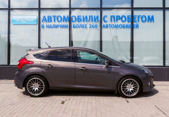 Подержанный автомобиль Ford Focus Hatchback 2011 года (6 фото)