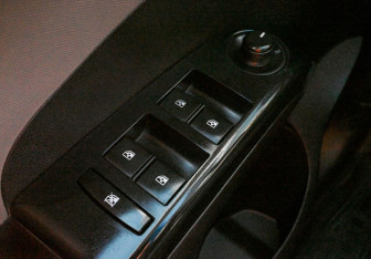 Подержанный автомобиль Chevrolet Aveo Sedan 2012 года (12 фото)