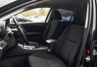 Подержанный автомобиль Mazda 3 Hatchback 2011 года (15 фото)