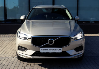 Подержанный автомобиль Volvo XC60 2018 года (8 фото)