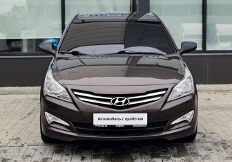 Подержанный автомобиль Hyundai Solaris Sedan 2016 года (8 фото)
