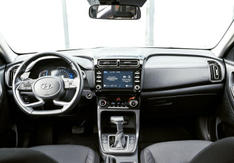 Подержанный автомобиль Hyundai Creta 2022 года (18 фото)