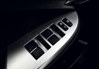 Подержанный автомобиль Toyota Corolla Sedan 2010 года (12 фото)