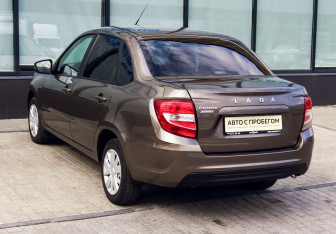 Подержанный автомобиль LADA (ВАЗ) Granta Sedan 2024 года (3 фото)