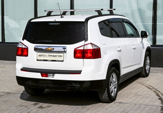 Подержанный автомобиль Chevrolet Orlando 2013 года (5 фото)