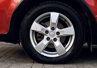 Подержанный автомобиль Suzuki SX4 Hatchback 2011 года (20 фото)