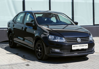 Подержанный автомобиль Volkswagen Polo Sedan 2017 года (7 фото)