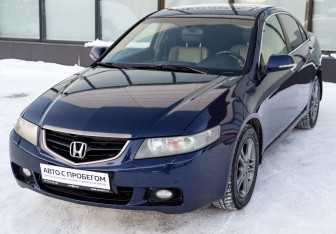 Подержанный автомобиль Honda Accord Sedan 2003 года (2 фото)