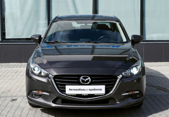 Подержанный автомобиль Mazda 3 Sedan 2017 года (8 фото)