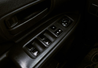 Подержанный автомобиль Mitsubishi Outlander 2013 года (10 фото)