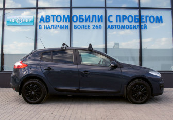 Подержанный автомобиль Renault Megane Hatchback 2013 года (6 фото)