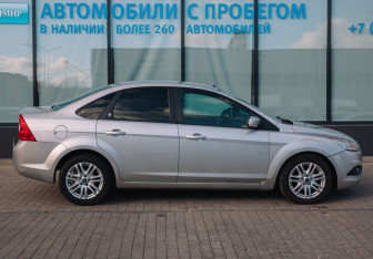 Подержанный автомобиль Ford Focus Sedan 2008 года (6 фото)