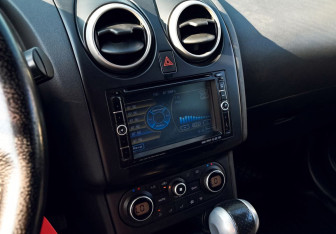 Подержанный автомобиль Nissan Qashqai 2011 года (13 фото)