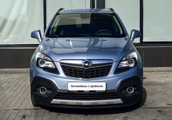 Подержанный автомобиль Opel Mokka 2012 года (8 фото)