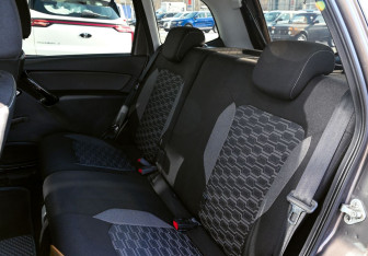 Подержанный автомобиль LADA (ВАЗ) Granta Wagon 2019 года (18 фото)