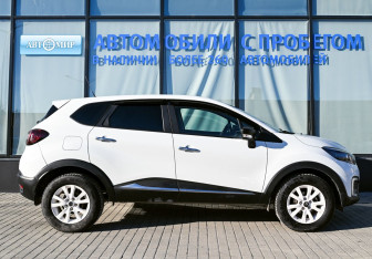 Подержанный автомобиль Renault Kaptur 2019 года (6 фото)