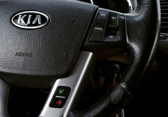 Подержанный автомобиль Kia Sorento 2011 года (13 фото)