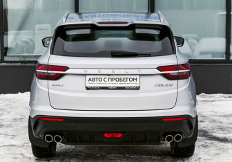 Подержанный автомобиль Geely Coolray 2021 года (4 фото)