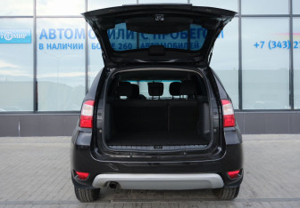 Подержанный автомобиль Nissan Terrano 2014 года (18 фото)