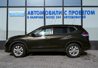 Подержанный автомобиль Nissan X-Trail 2015 года (2 фото)