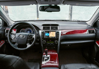 Подержанный автомобиль Toyota Camry Sedan 2012 года (12 фото)