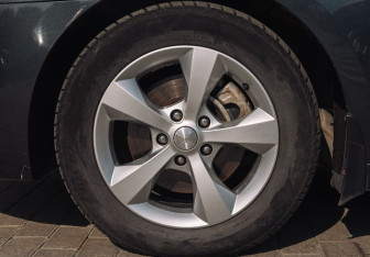 Подержанный автомобиль Hyundai i40 Sedan 2013 года (16 фото)