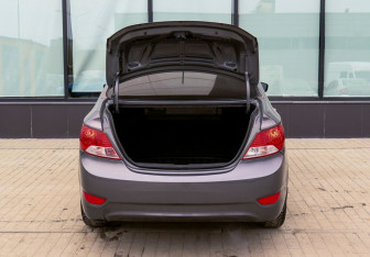 Подержанный автомобиль Hyundai Solaris Sedan 2011 года (18 фото)