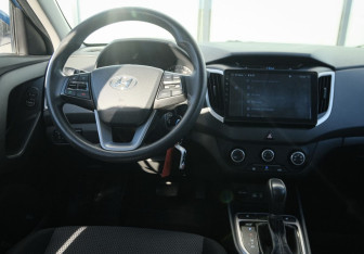 Подержанный автомобиль Hyundai Creta 2018 года (10 фото)
