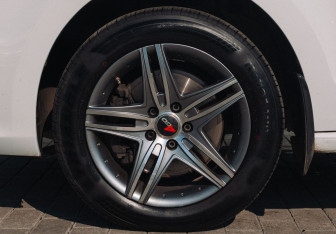 Подержанный автомобиль Volkswagen Polo Sedan 2019 года (18 фото)