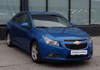 Подержанный автомобиль Chevrolet Cruze Sedan 2011 года (7 фото)
