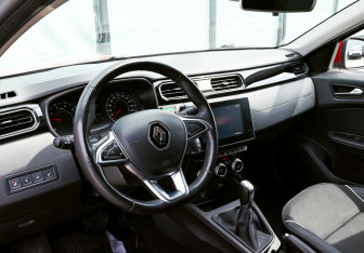 Подержанный автомобиль Renault Arkana 2019 года (16 фото)