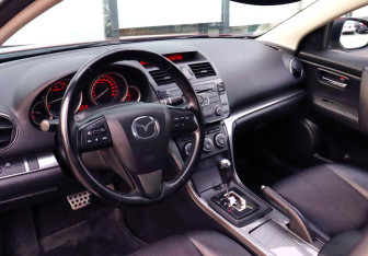 Подержанный автомобиль Mazda 6 Liftback 2012 года (13 фото)