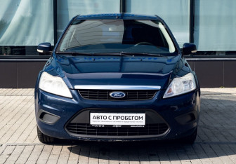 Подержанный автомобиль Ford Focus Hatchback 2011 года (8 фото)