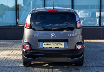 Подержанный автомобиль Citroen C3 Picasso 2010 года (4 фото)