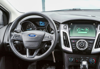 Подержанный автомобиль Ford Focus Wagon 2017 года (11 фото)