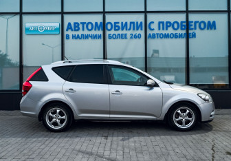 Подержанный автомобиль Kia Ceed Wagon 2010 года (6 фото)