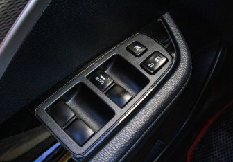 Подержанный автомобиль Mitsubishi Xpander 2022 года (11 фото)