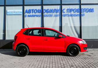Подержанный автомобиль Volkswagen Polo Hatchback 2011 года (6 фото)