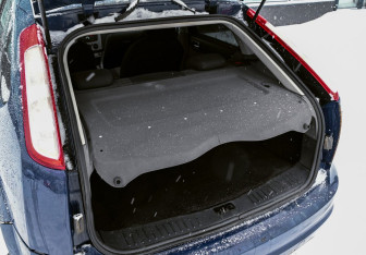 Подержанный автомобиль Ford Focus Hatchback 2010 года (17 фото)