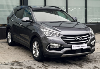 Подержанный автомобиль Hyundai Santa Fe 2016 года (7 фото)