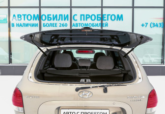 Подержанный автомобиль Hyundai Santa Fe 2008 года (18 фото)