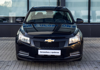 Подержанный автомобиль Chevrolet Cruze Sedan 2012 года (8 фото)