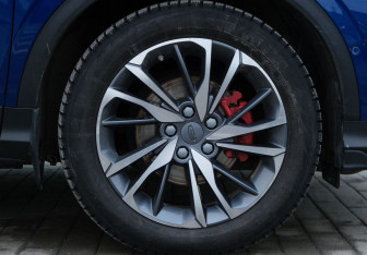 Подержанный автомобиль Geely Coolray 2021 года (20 фото)