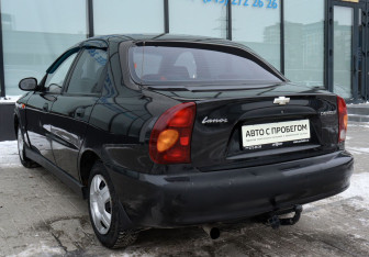 Подержанный автомобиль Chevrolet Lanos 2006 года (3 фото)