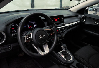 Подержанный автомобиль Kia Cerato Sedan 2019 года (16 фото)