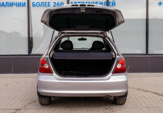 Подержанный автомобиль Honda Civic Hatchback 2001 года (15 фото)