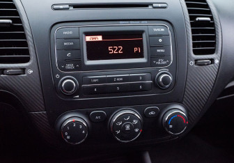 Подержанный автомобиль Kia Cerato Sedan 2015 года (12 фото)